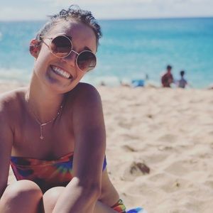 Meet your Posher, Bailey